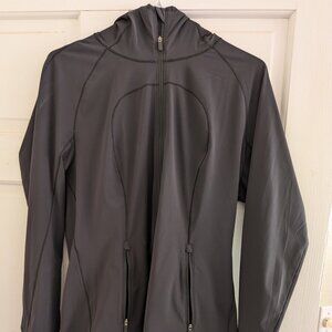 Lululemon mist over windbreaker 10
